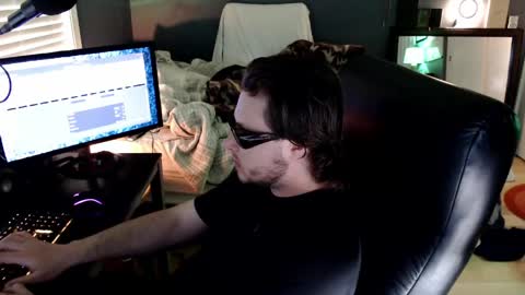 Snapshot of dirk_sloan chatting on 11, 5, 2026 Dirk Sloan online show from 11, 5, 2026