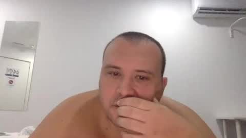 Snapshot of dirme chatting on 12, 11, 2025 dirme online show from 12, 11, 2025