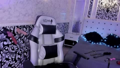 Violet online show from 7, 12, 2024