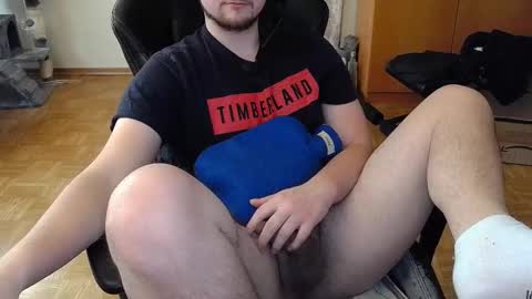 Snapshot of dirty_fun_boy chatting on 27, 2, 2025 dirty_fun_boy online show from 27, 2, 2025