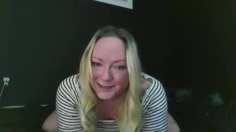 Snapshot of dirtylittlejess chatting on 13, 11, 2025 dirtylittlejess online show from 13, 11, 2025