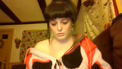 Snapshot of dirtyxhippie21 chatting on 5, 12, 2025 Crystal online show from 5, 12, 2025