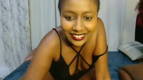 Snapshot of disah_002 chatting on 12, 11, 2025 disah_002 online show from 12, 11, 2025