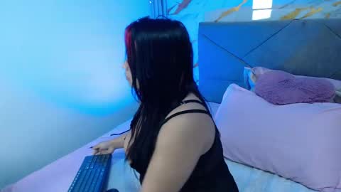 disyamil_pineda online show from 3, 5, 2026