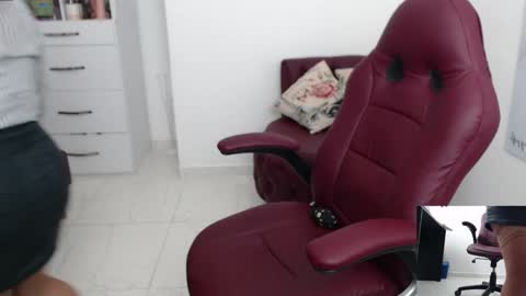 Diva online show from 2, 1, 2025