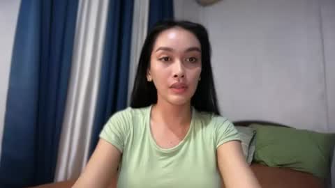 Snapshot of divina_graciaxx chatting on 24, 6, 2026 DIVINA online show from 24, 6, 2026