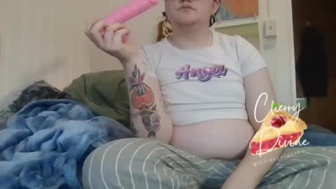 divinecherrypie online show from 31, 1, 2025