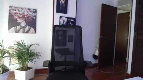 Snapshot of divineisis chatting on 3, 2, 2026 Hera online show from 3, 2, 2026