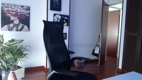 Snapshot of divineisis chatting on 10, 2, 2026 Hera online show from 10, 2, 2026