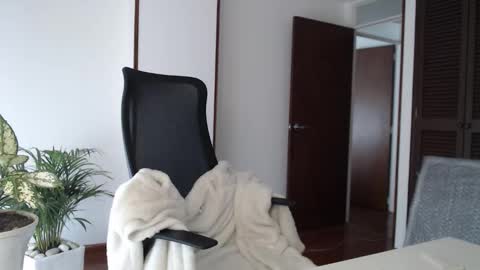 Snapshot of divineisis chatting on 23, 2, 2026 Hera online show from 23, 2, 2026