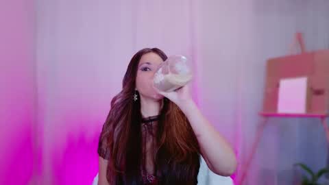 Snapshot of divinelynn chatting on 22, 2, 2025 DivineLynn online show from 22, 2, 2025