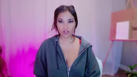 Snapshot of divinelynn chatting on 27, 2, 2025 DivineLynn online show from 27, 2, 2025