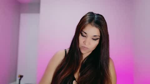 Snapshot of divinelynn chatting on 29, 10, 2025 DivineLynn online show from 29, 10, 2025