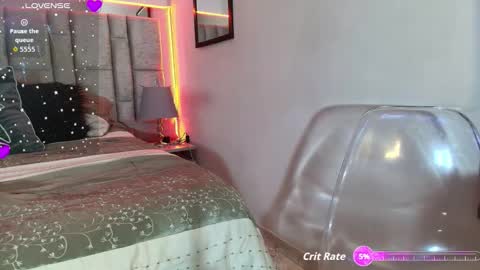 Snapshot of divinepearl chatting on 25, 2, 2026 divinepearl online show from 25, 2, 2026