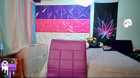 Snapshot of divynejade chatting on 6, 12, 2024 Jade Divyne online show from 6, 12, 2024