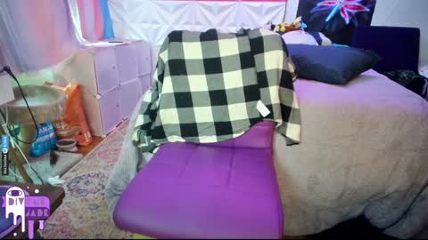 Snapshot of divynejade chatting on 11, 12, 2024 Jade Divyne online show from 11, 12, 2024