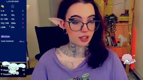 dixipixi_ online show from 5, 1, 2025