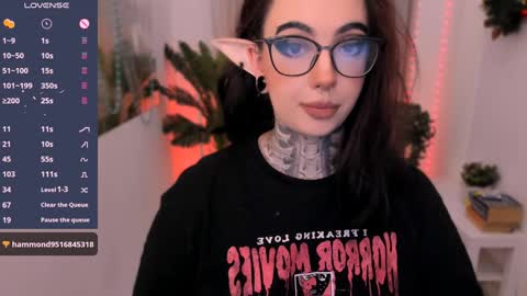 dixipixi_ online show from 10, 1, 2025