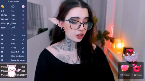 dixipixi_ online show from 9, 3, 2025