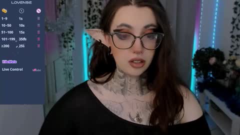 dixipixi_ online show from 20, 12, 2025