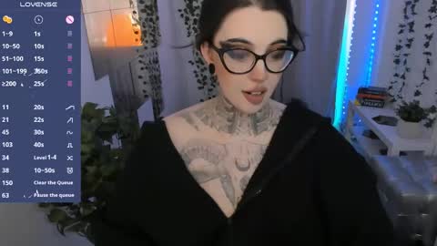 dixipixi_ online show from 7, 6, 2026