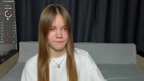 Snapshot of do_dick chatting on 25, 1, 2025 Polly and Kiriko online show from 25, 1, 2025