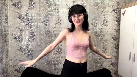 Annie PVT IS OPEN online show from 13, 9, 2025