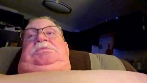 Snapshot of dog1949 chatting on 28, 11, 2025 rawhide online show from 28, 11, 2025