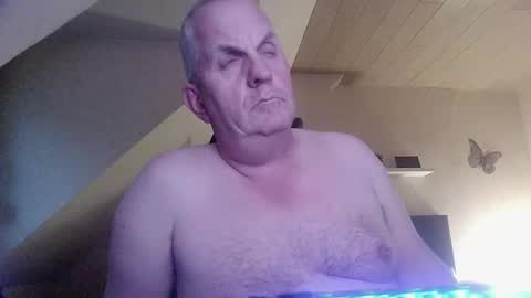 Snapshot of doggy2629 chatting on 23, 10, 2025 doggy2629 online show from 23, 10, 2025