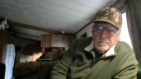 Snapshot of doingmyself69 chatting on 13, 11, 2025 doingmyself69 online show from 13, 11, 2025