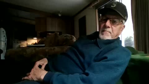 Snapshot of doingmyself69 chatting on 15, 12, 2025 doingmyself69 online show from 15, 12, 2025