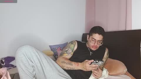 Auro and Santiago online show from 15, 1, 2025