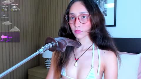 Bella  online show from 18, 9, 2025