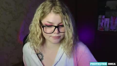 Chloe online show from 7, 12, 2024