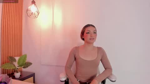 doll_isa_ online show from 4, 4, 2026