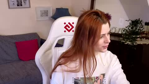 Snapshot of doll_lesli chatting on 9, 2, 2025 Your doll Lesli online show from 9, 2, 2025