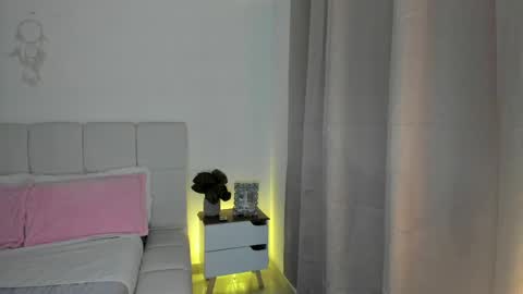 doll_oriana online show from 2, 5, 2026