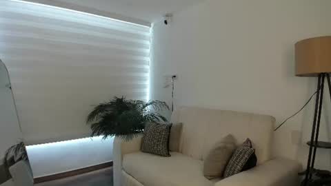 Snapshot of doll_oriana chatting on 16, 7, 2026 doll_oriana online show from 16, 7, 2026