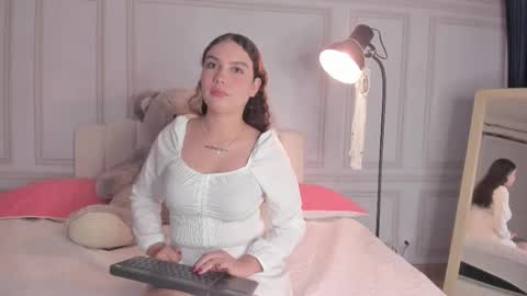 doll_valeria_ online show from 24, 11, 2025