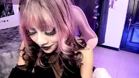 dolly_bones online show from 13, 6, 2026