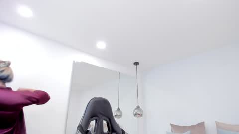 dolly walker online show from 23, 1, 2025