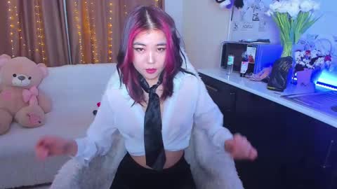 Snapshot of dollyiaa chatting on 2, 3, 2025 Dollya online show from 2, 3, 2025