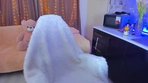 Snapshot of dollyiaa chatting on 7, 3, 2025 Dollya online show from 7, 3, 2025