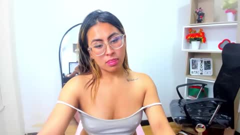 dollyjuicy1 online show from 20, 1, 2025