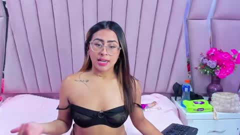 dollyjuicy1 online show from 22, 1, 2025