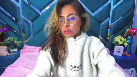 dollyjuicy1 online show from 28, 2, 2025
