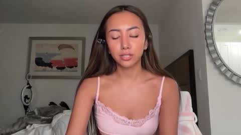 Dolly Rhodes online show from 2, 2, 2026