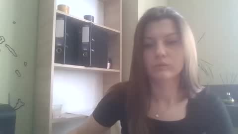 Snapshot of dollyroma chatting on 19, 11, 2025 DollyRoma online show from 19, 11, 2025