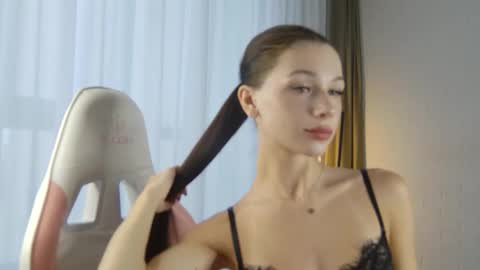 Dolly online show from 24, 9, 2025