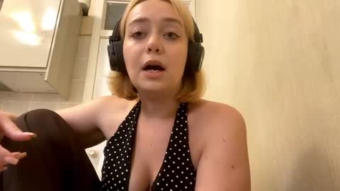 Snapshot of dolorisbarsalou chatting on 3, 8, 2026 Anna online show from 3, 8, 2026